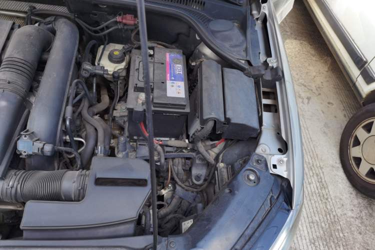 Used Volkswagen Sagitar 2015 230TSI Automatic Comfort Version Engine Bay Left