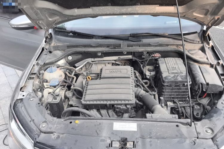 Used Volkswagen Sagitar 2015 1.6L Automatic Comfort Model Engine Bay Right