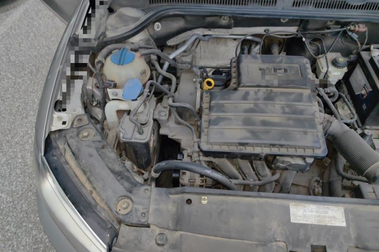 Used Volkswagen Sagitar 2015 1.6L Manual Comfort Model Engine Bay Right