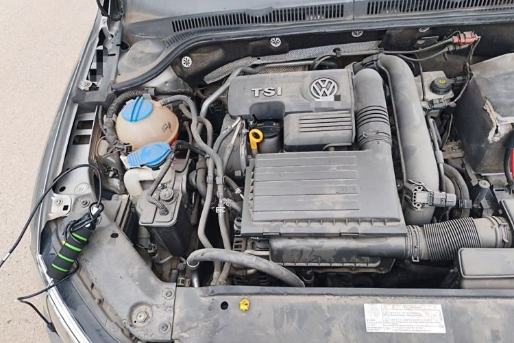 Used Volkswagen Sagitar 2015 230TSI Automatic Comfort Version Engine Bay Right
