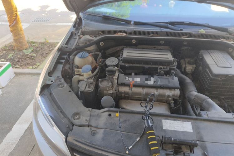 Used Volkswagen Sagitar 2015 1.6L Automatic Comfort Model Engine Bay Right