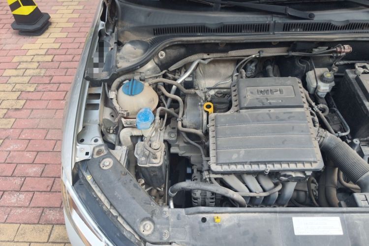 Used Volkswagen Sagitar 2015 1.6L Manual Comfort Model Engine Bay Right