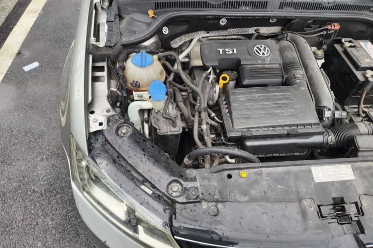 Used Volkswagen Sagitar 2015 230TSI Manual Comfort Version Engine Bay Right