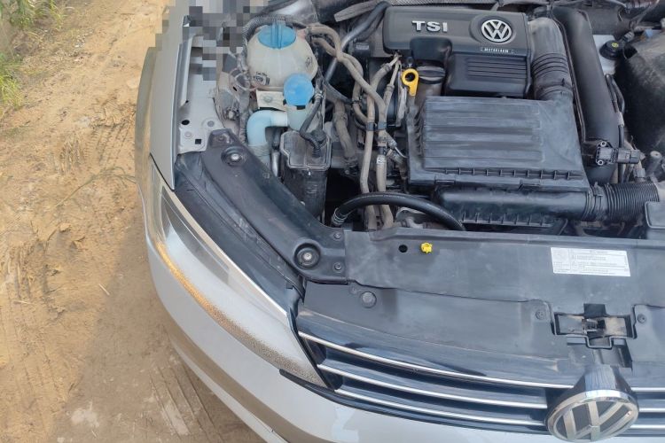 Used Volkswagen Sagitar 2015 230TSI Manual Comfort Version Engine Bay Right