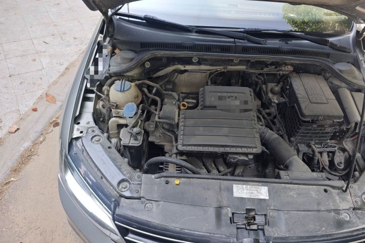 Used Volkswagen Sagitar 2015 1.6L Automatic Comfort Model Engine Bay Right
