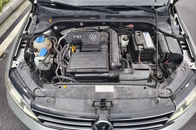 Used Volkswagen Sagitar 2015 230TSI Manual Comfort Version Engine Bay