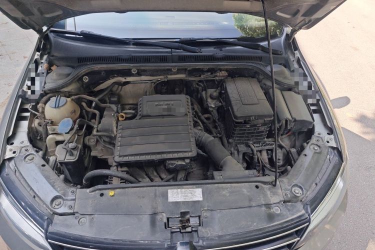 Used Volkswagen Sagitar 2015 1.6L Automatic Comfort Model Engine Bay