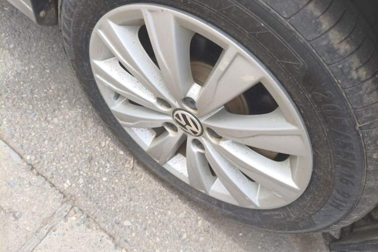Used Volkswagen Sagitar 2015 1.6L Manual Comfort Model Exterior 1