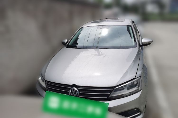 Used Volkswagen Sagitar 2015 1.6L Automatic Comfort Model Front