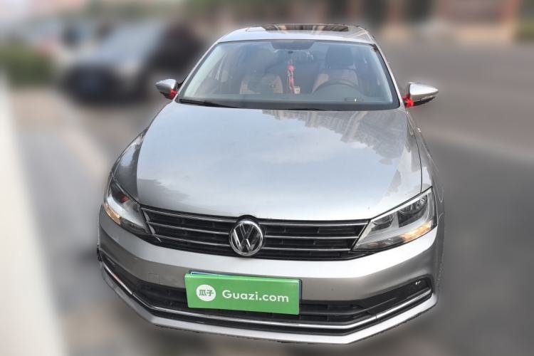 Used Volkswagen Sagitar 2015 1.6L Automatic Comfort Model Front
