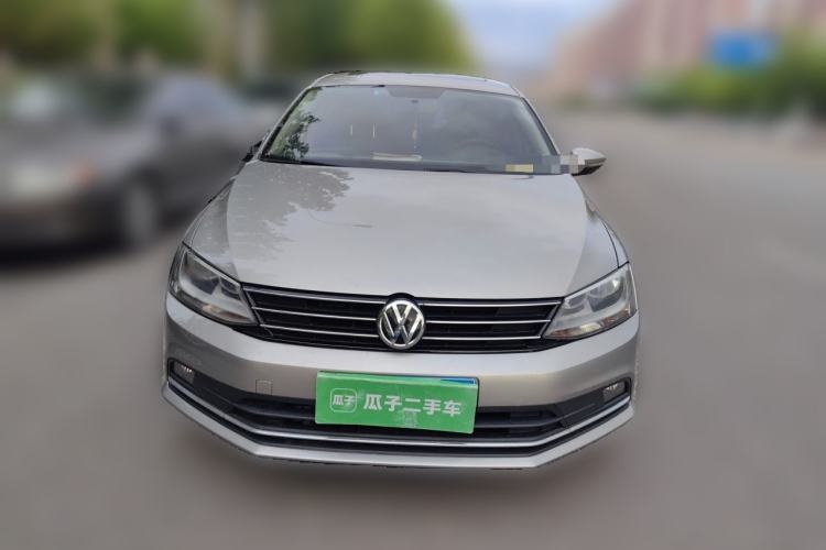 Used Volkswagen Sagitar 2015 1.6L Manual Comfort Model Front