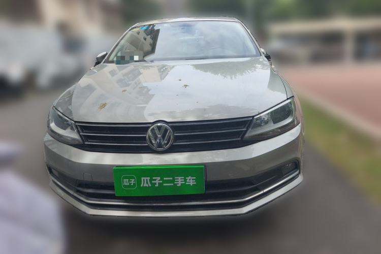 Used Volkswagen Sagitar 2015 1.6L Manual Comfort Model Front
