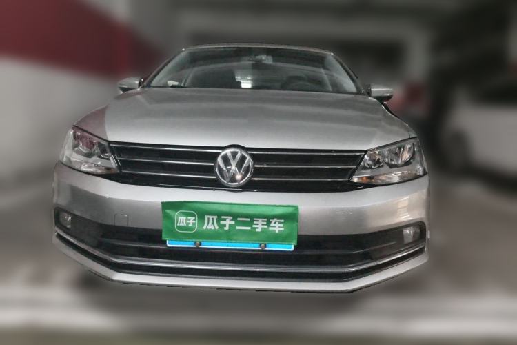 Used Volkswagen Sagitar 2015 1.6L Manual Comfort Model Front
