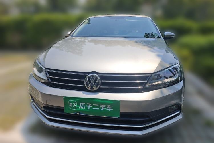 Used Volkswagen Sagitar 2015 1.6L Automatic Comfort Model Front