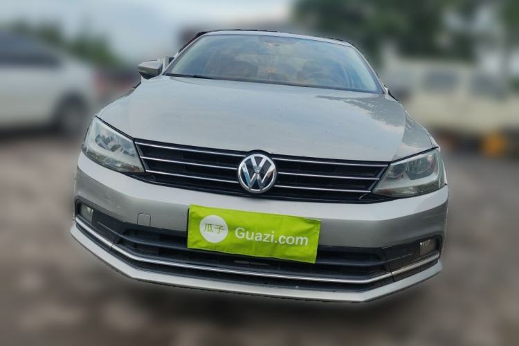 Used Volkswagen Sagitar 2015 1.6L Manual Comfort Model Front