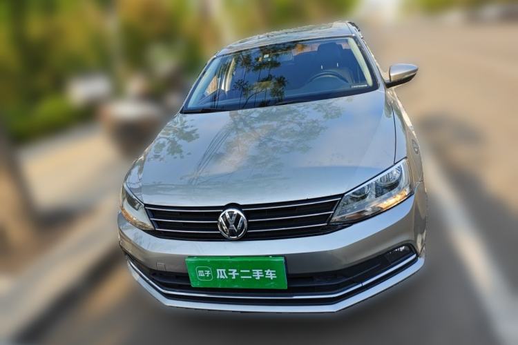 Used Volkswagen Sagitar 2015 1.6L Manual Comfort Model Front