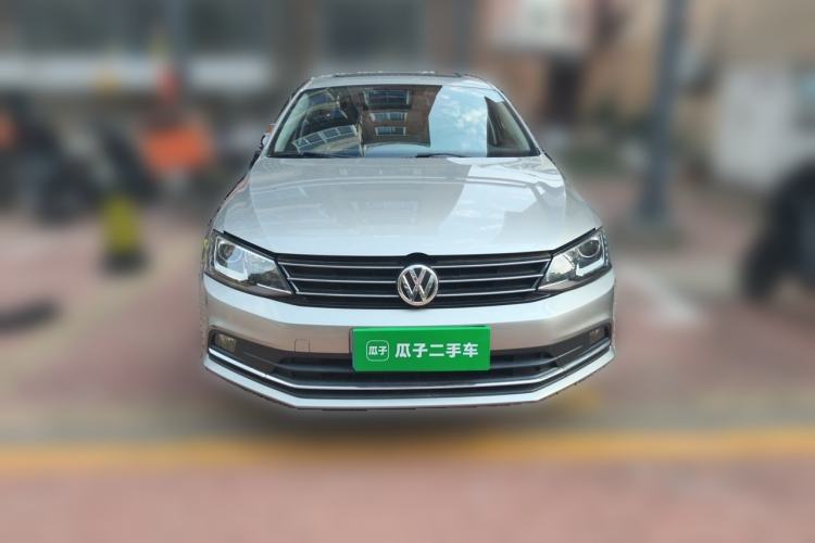 Used Volkswagen Sagitar 2015 1.6L Manual Comfort Model Front