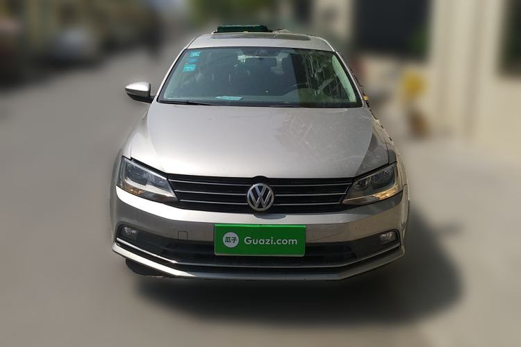 Used Volkswagen Sagitar 2015 1.6L Automatic Comfort Model Front