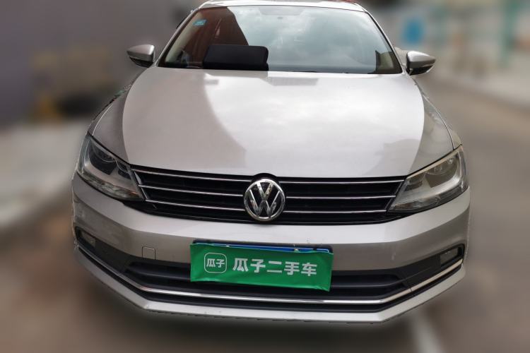 Used Volkswagen Sagitar 2015 1.6L Manual Comfort Model Front