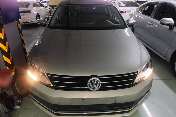 Used Volkswagen Sagitar 2015 1.6L Automatic Comfort Model Front