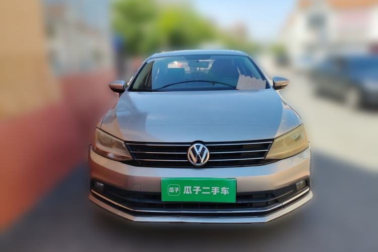 Used Volkswagen Sagitar 2015 1.6L Manual Comfort Model Front