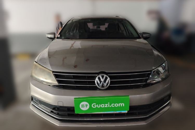 Used Volkswagen Sagitar 2015 1.6L Manual Comfort Model Front