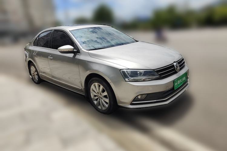 Used Volkswagen Sagitar 2015 1.6L Manual Comfort Model Front Right 45 Deg