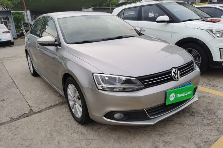 Used Volkswagen Sagitar 2015 1.6L Automatic Comfort Model Front Right 45 Deg
