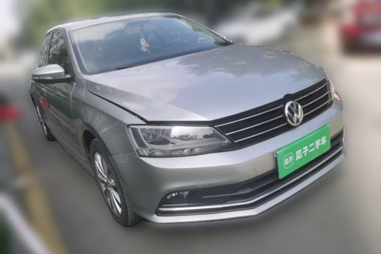 Used Volkswagen Sagitar 2015 1.6L Manual Comfort Model Front Right 45 Deg