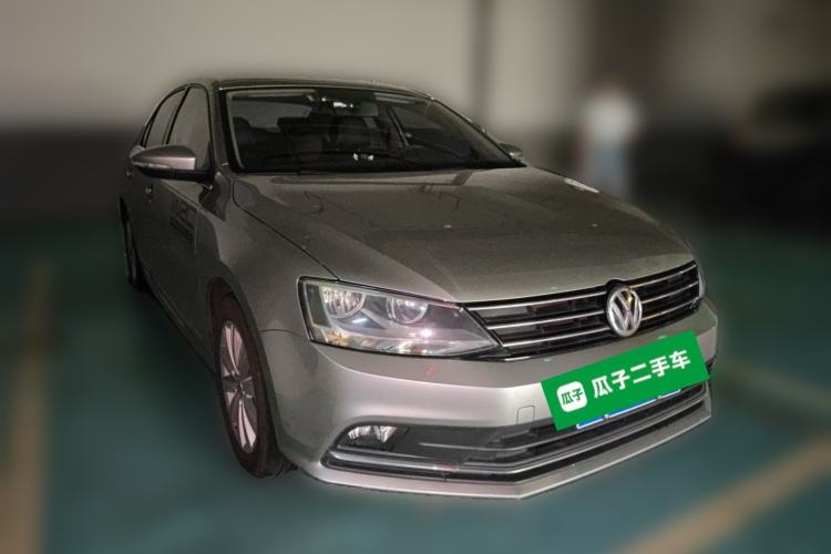 Used Volkswagen Sagitar 2015 1.6L Automatic Comfort Model Front Right 45 Deg