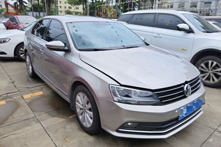 Used Volkswagen Sagitar 2015 1.6L Automatic Comfort Model Front Right 45 Deg