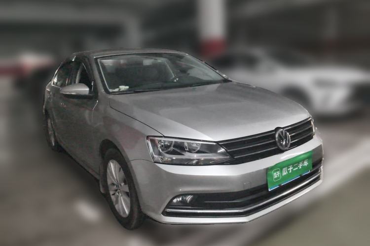 Used Volkswagen Sagitar 2015 1.6L Manual Comfort Model Front Right 45 Deg