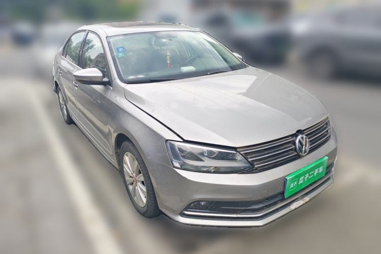 Used Volkswagen Sagitar 2015 1.6L Manual Comfort Model Front Right 45 Deg