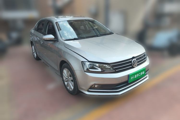 Used Volkswagen Sagitar 2015 1.6L Manual Comfort Model Front Right 45 Deg