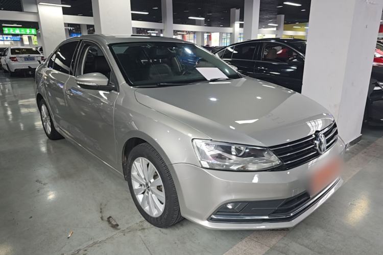 Used Volkswagen Sagitar 2015 1.6L Automatic Comfort Model Front Right 45 Deg