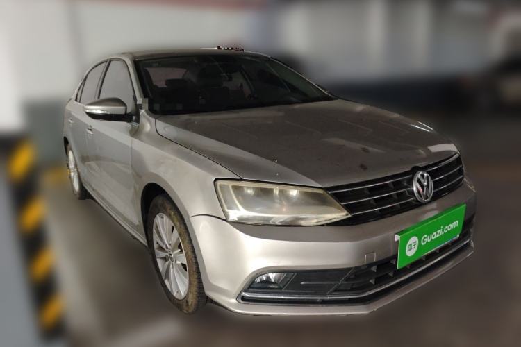 Used Volkswagen Sagitar 2015 1.6L Manual Comfort Model Front Right 45 Deg