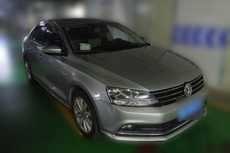Used Volkswagen Sagitar 2015 1.6L Automatic Comfort Model Front Right 45 Deg
