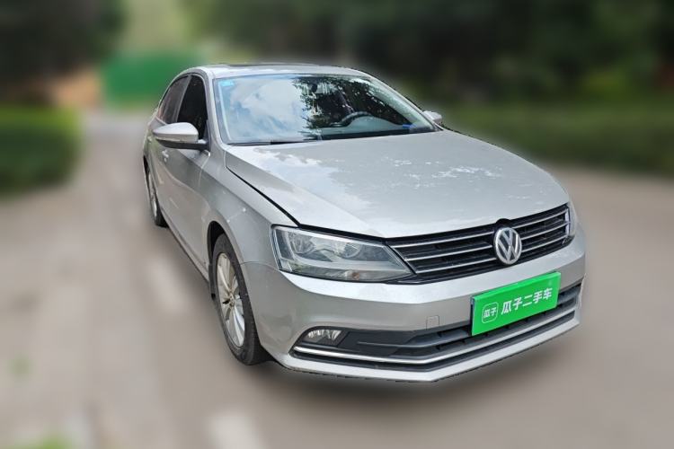 Used Volkswagen Sagitar 2015 1.6L Automatic Comfort Model Front Right 45 Deg