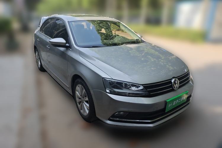 Used Volkswagen Sagitar 2015 1.6L Automatic Comfort Model Front Right 45 Deg