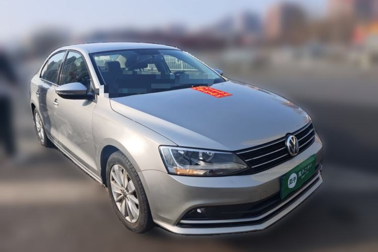 Used Volkswagen Sagitar 2015 1.6L Manual Fashion Edition Front Right 45 Deg