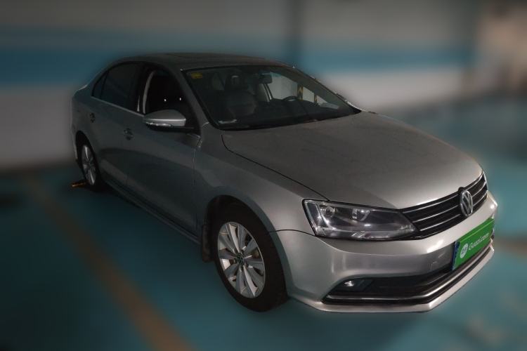 Used Volkswagen Sagitar 2015 1.6L Manual Comfort Model Front Right 45 Deg