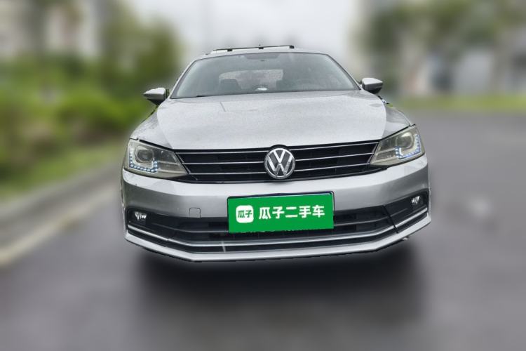Used Volkswagen Sagitar 2015 230TSI Manual Comfort Version Front