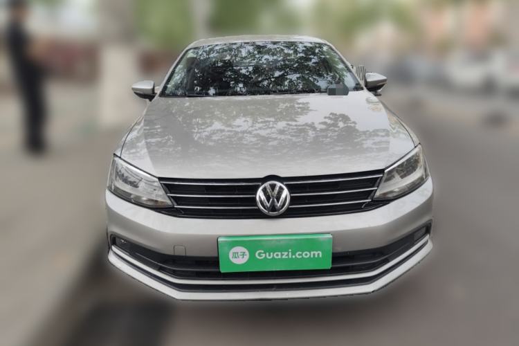 Used Volkswagen Sagitar 2015 1.6L Manual Fashion Edition Front