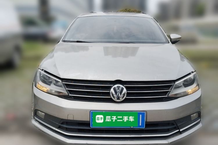 Used Volkswagen Sagitar 2015 1.6L Automatic Comfort Model Front