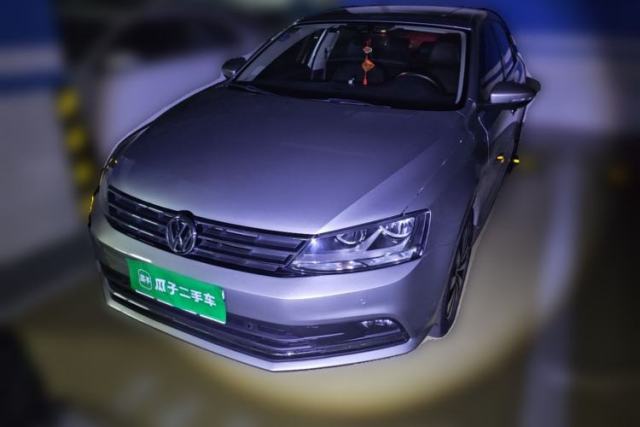 Used Volkswagen Sagitar 2015 230TSI Manual Luxury Edition
