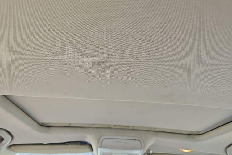 Used Volkswagen Sagitar 2015 230TSI Automatic Comfort Version Headliner