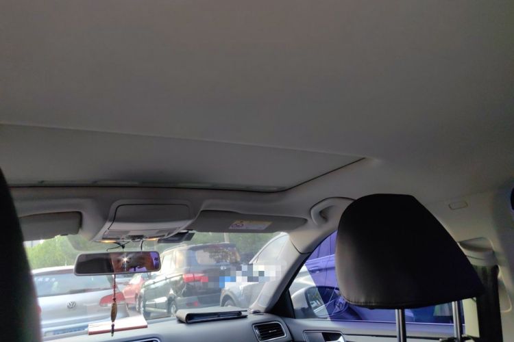 Used Volkswagen Sagitar 2015 1.6L Manual Comfort Model Headliner