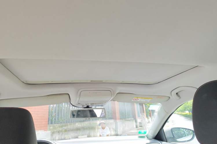 Used Volkswagen Sagitar 2015 230TSI Automatic Luxury Model Headliner