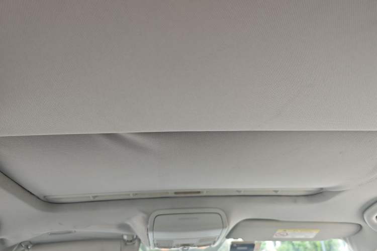 Used Volkswagen Sagitar 2015 230TSI Automatic Comfort Version Headliner