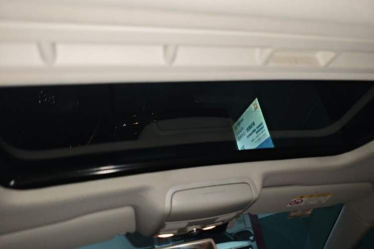 Used Volkswagen Sagitar 2015 230TSI Automatic Comfort Version Headliner